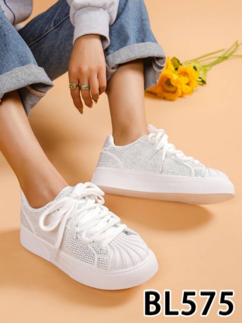 Buty sportowe damskie Roz 36-42 / 12 par